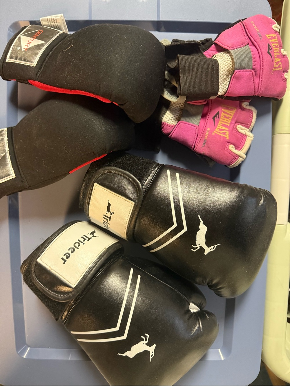 Trideer  Black Boxing Gloves and Pink Everlast Training Gloves